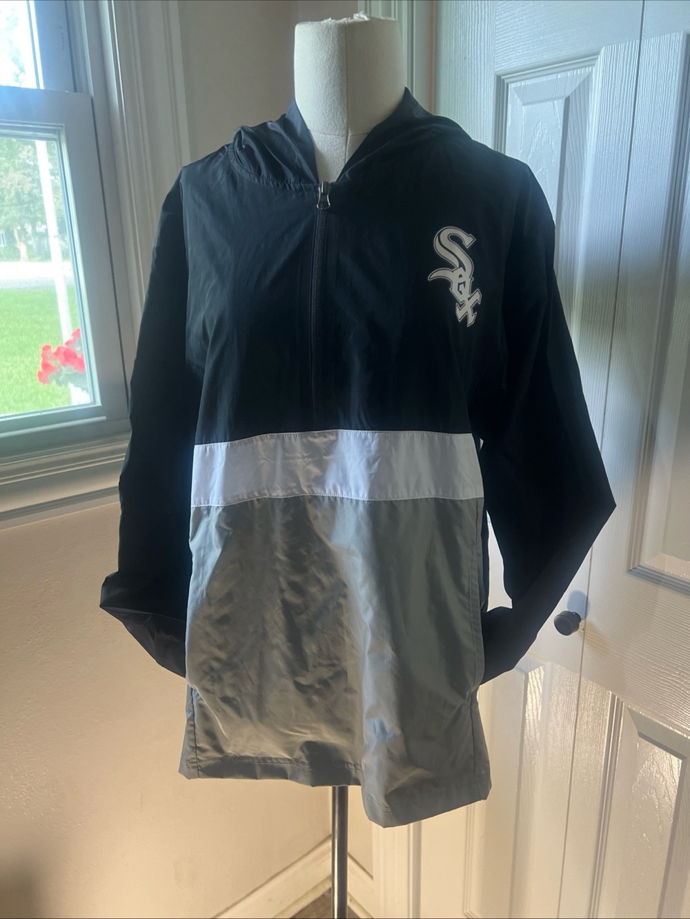 MLB Black Hooded Windbreaker Chicago White Sox